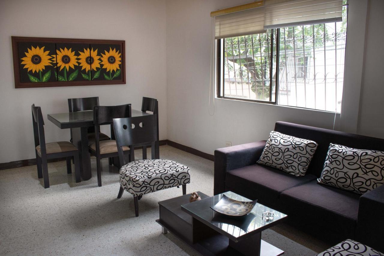Apartamentos Limonar Cali Exteriör bild